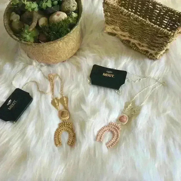 Mixit Jewelry - ⚡️ 3 for $20 ⚡️Long Western Horseshoe Necklace